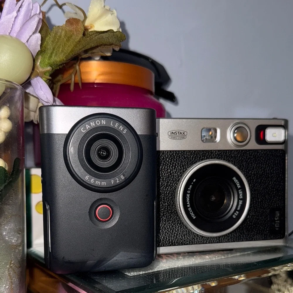 Canon Black Webcam with Circular Lens and LED Indicator